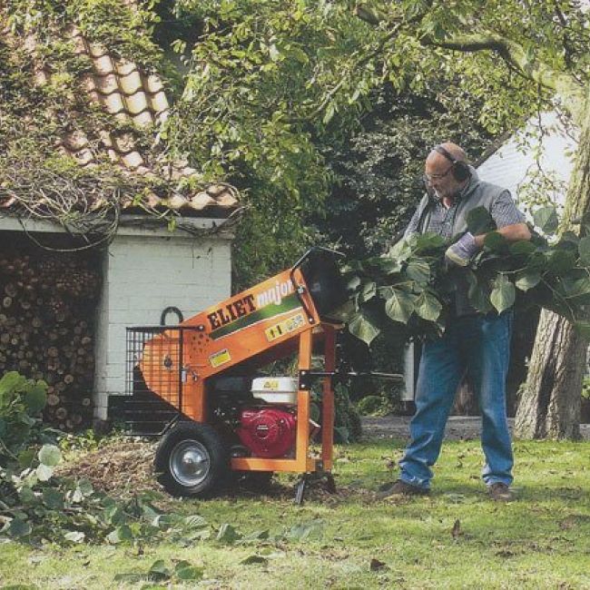 Alquiler de maquinaria de jardinería en A Coruña